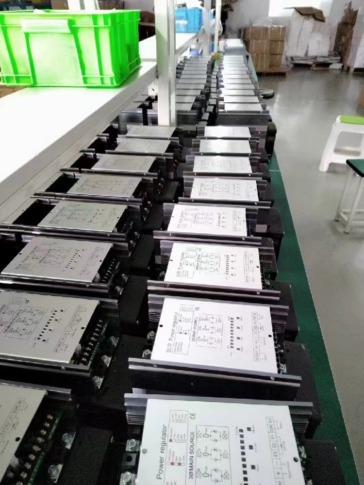 电力调整器对电机调速的优势体此刻哪些方面？