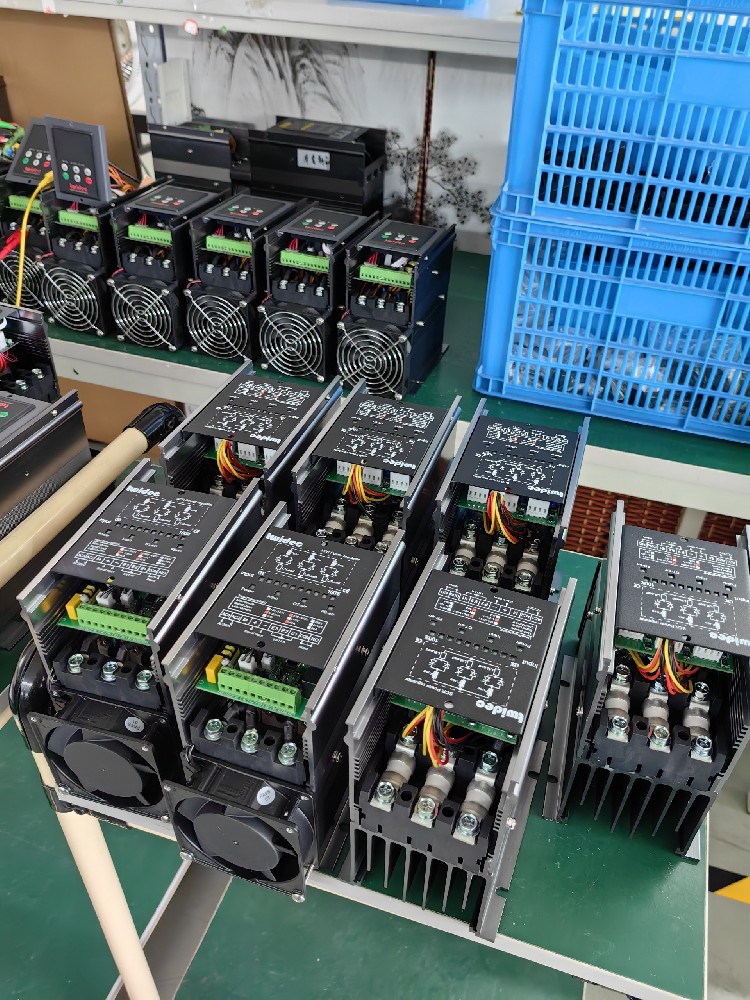 电力调整器在哪些工业领域利用最宽泛（如电炉加热、电机调速等）？有什么特殊的利用案例？